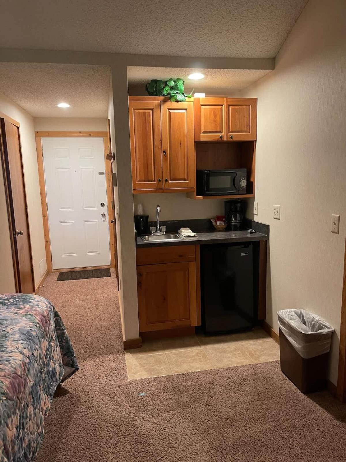 Top Floor Luxury, Sauna, Private Pool, Lake Bellaire Beach, 5 Beds, 4 Full Bath エクステリア 写真