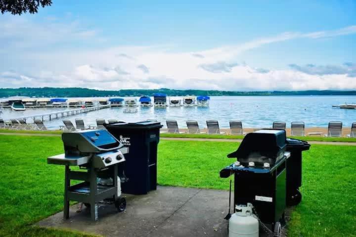 Top Floor Luxury, Sauna, Private Pool, Lake Bellaire Beach, 5 Beds, 4 Full Bath エクステリア 写真